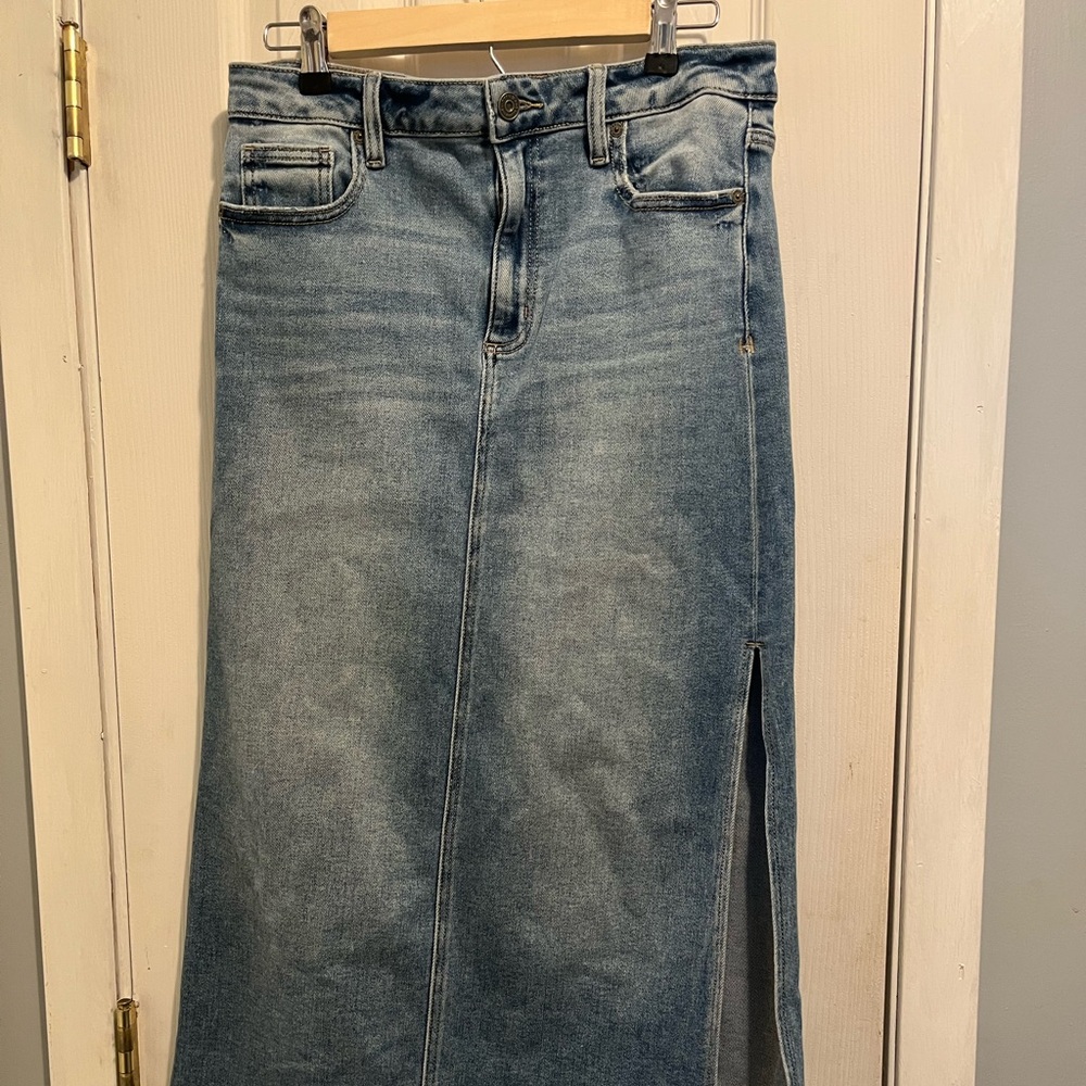 Hidden Los Angeles Maxi Jean Skirt Front Slit Light Wash Zipper/Button Size L